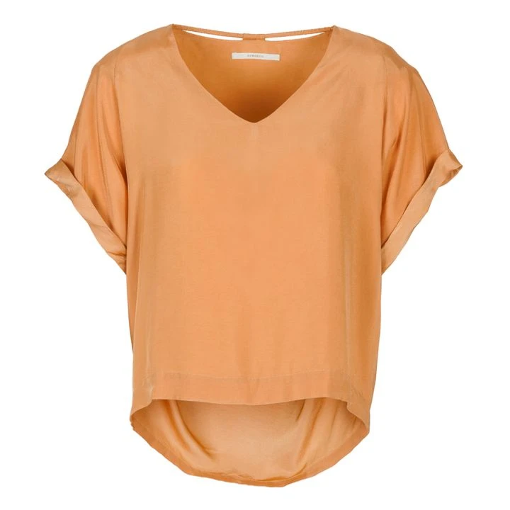 Daep Top | Apricot 1 Daep Top | Apricot