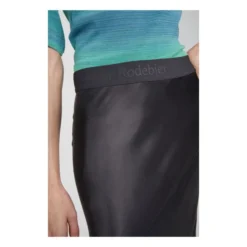 Rodebjer Lorena Cupro Skirt | Black -Trend Luxer Sales Store unnamed file 1882